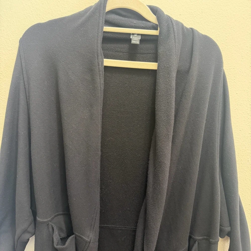 Athleta Ethereal Cocoon Wrap Sweater Black Cardigan Size XXSmall/XSmall